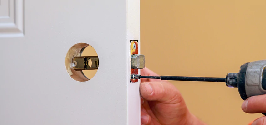 Stuck Door Knobs Repair in Visalia, CA