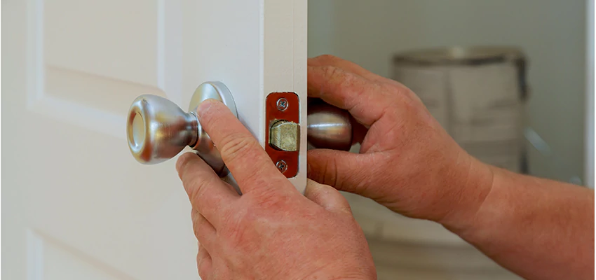 AAA Locksmiths For lock Replacement in Visalia, California